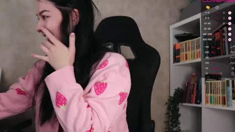 Lisa online show from 10.24.25