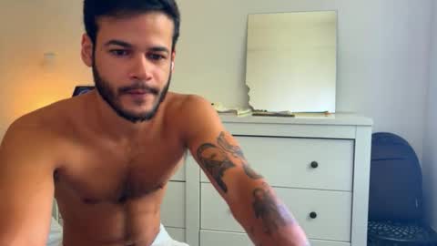 Snapshot of lcscerq chatting on 11.24.25 lcscerq online show from 11.24.25