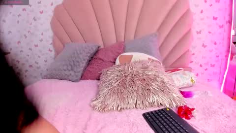 Snapshot of lea_abbey chatting on 11.04.25 lea_abbey online show from 11.04.25