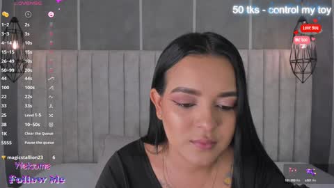 Snapshot of lea_gray chatting on 02.05.25 online show from 02.05.25