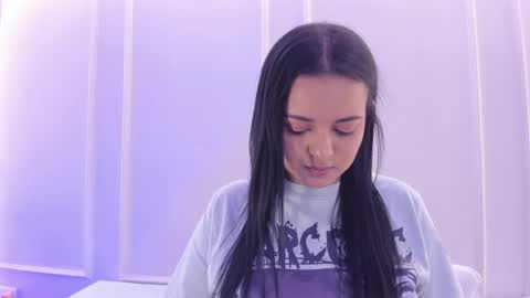 Snapshot of lea_gray chatting on 03.09.25 online show from 03.09.25