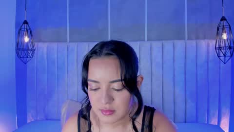 Snapshot of lea_gray chatting on 09.24.25 online show from 09.24.25