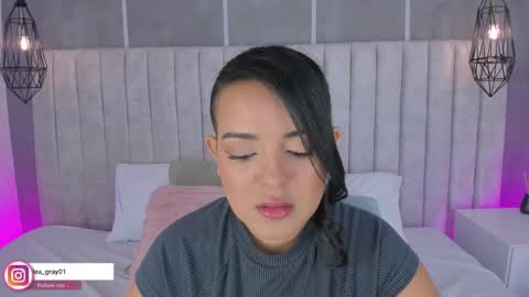 Snapshot of lea_gray chatting on 11.20.25 online show from 11.20.25