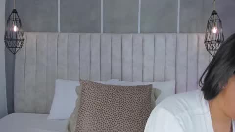 Snapshot of lea_gray chatting on 01.06.26 online show from 01.06.26