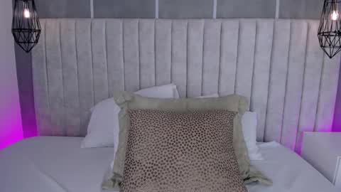 Snapshot of lea_gray chatting on 02.04.26 online show from 02.04.26