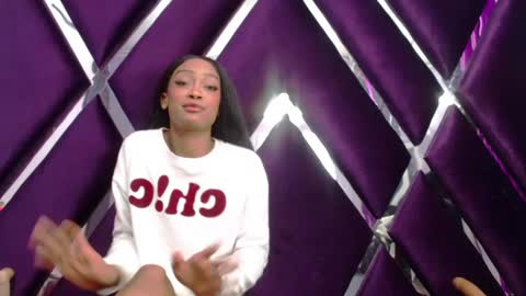 Snapshot of lea_sweetly chatting on 09.12.25 lea sewwtly online show from 09.12.25