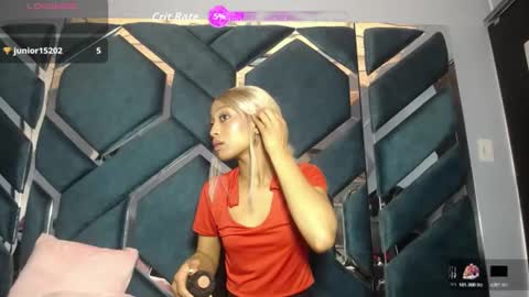 Snapshot of lea_sweetly chatting on 11.12.25 lea sewwtly online show from 11.12.25