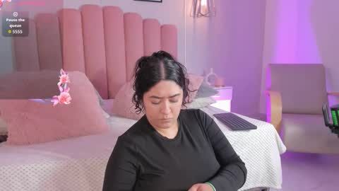 Leah online show from 12.04.25