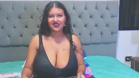Snapshot of leah_gomed chatting on 07.25.26 Leah online show from 07.25.26