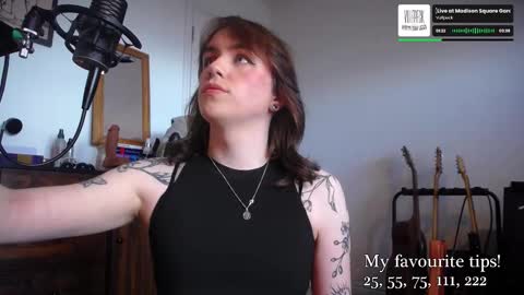 Snapshot of leah_lust_ chatting on 09.16.25 leah_lust_ online show from 09.16.25