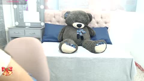 Leah online show from 12.17.24