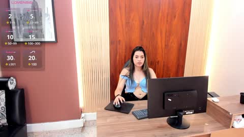 Leah online show from 02.03.25