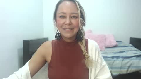 leah_susman online show from 10.21.25