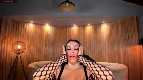 Snapshot of leahlombardi_ chatting on 09.12.25 leahlombardi_ online show from 09.12.25