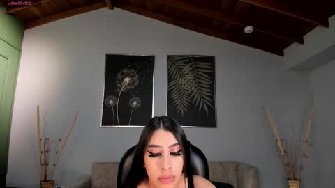 Snapshot of leahlombardi_ chatting on 09.19.25 leahlombardi_ online show from 09.19.25