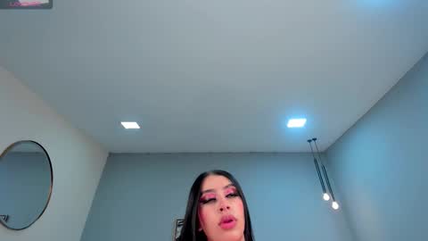 Snapshot of leahlombardi_ chatting on 10.13.25 leahlombardi_ online show from 10.13.25