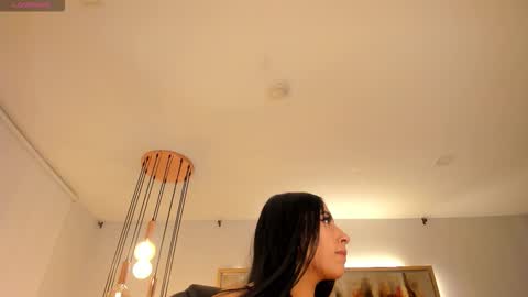 Snapshot of leahlombardi_ chatting on 11.01.25 leahlombardi_ online show from 11.01.25