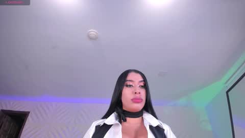 Snapshot of leahlombardi_ chatting on 11.09.25 leahlombardi_ online show from 11.09.25