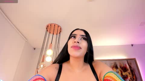 Snapshot of leahlombardi_ chatting on 11.23.25 leahlombardi_ online show from 11.23.25