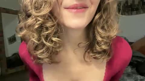Leah Sparkles online show from 11.10.25