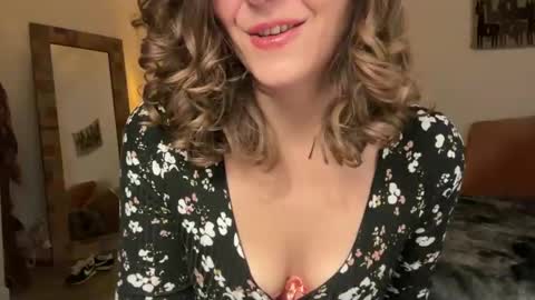 Leah Sparkles online show from 11.17.25