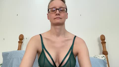 Lee online show from 02.26.25