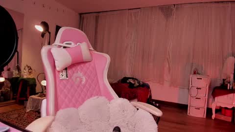  Amelia Black  OF AMELIABLACK666 I lost all my thumbs up help me to get 80 online show from 03.12.25