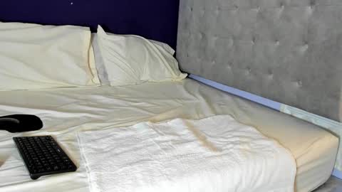 Snapshot of leamonroe__ chatting on 10.09.25 Hey Im Lea online show from 10.09.25