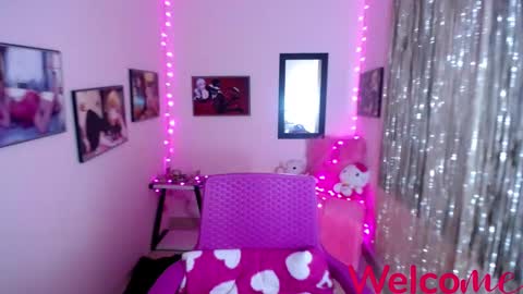 Leandra online show from 02.20.25