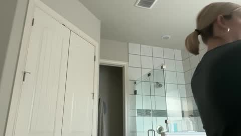 leanneluxecouple online show from 09.14.25