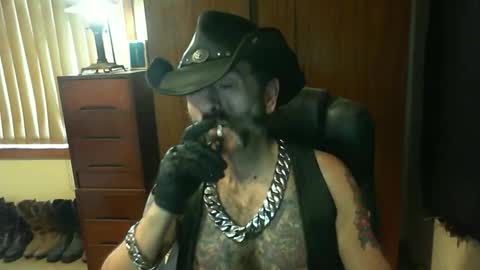 Snapshot of leathergreaser chatting on 09.15.25 leathergreaser online show from 09.15.25