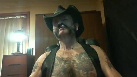 Snapshot of leathergreaser chatting on 09.28.25 leathergreaser online show from 09.28.25