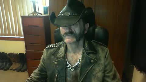 Snapshot of leathergreaser chatting on 11.23.25 leathergreaser online show from 11.23.25
