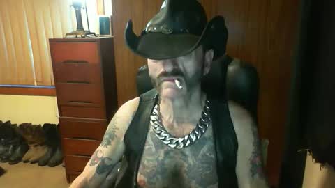 Snapshot of leathergreaser chatting on 11.28.25 leathergreaser online show from 11.28.25