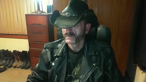 leathergreaser online show from 04.13.26