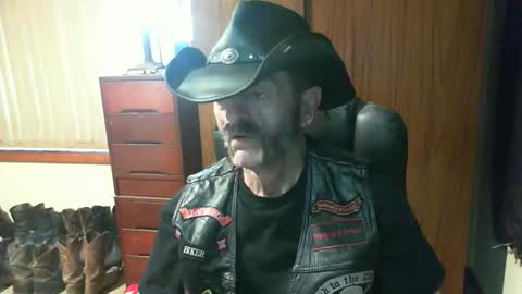 leathergreaser online show from 05.11.26