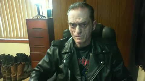 Snapshot of leathergreaser chatting on 06.16.26 leathergreaser online show from 06.16.26