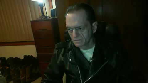 Snapshot of leathergreaser chatting on 06.23.26 leathergreaser online show from 06.23.26