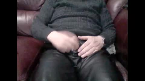leatherpants68 online show from 12.04.24