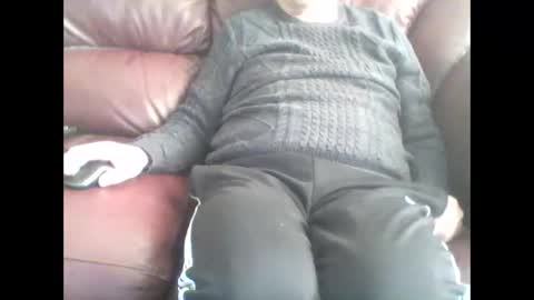 leatherpants68 online show from 11.19.25