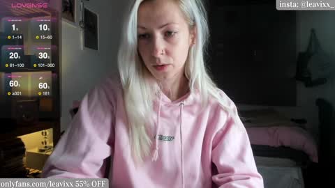 LeaVixx online show from 12.17.24