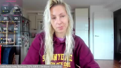 LeaVixx online show from 11.04.25