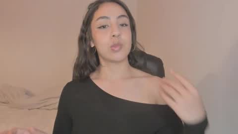 Snapshot of lebelledani chatting on 12.18.25 Dani online show from 12.18.25