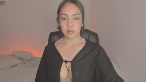 Snapshot of lebelledani chatting on 12.19.25 Dani online show from 12.19.25