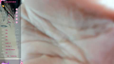 Snapshot of lee_yooo chatting on 03.03.25 Nabi online show from 03.03.25