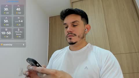 Snapshot of legolas_15 chatting on 11.10.25 Alejandro online show from 11.10.25