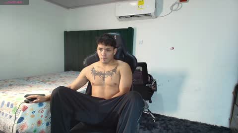  Lei  online show from 01.28.25