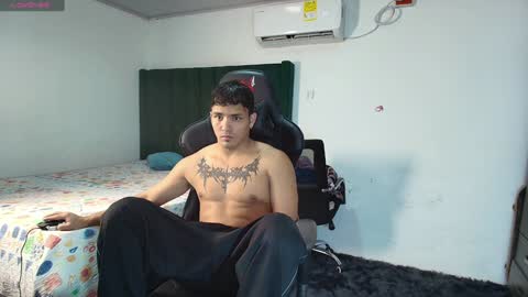  Lei  online show from 01.29.25