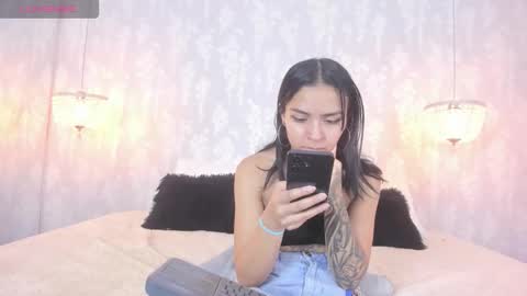 LEIGH ANGELS online show from 11.12.25