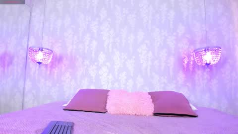 LEIGH ANGELS online show from 02.09.26